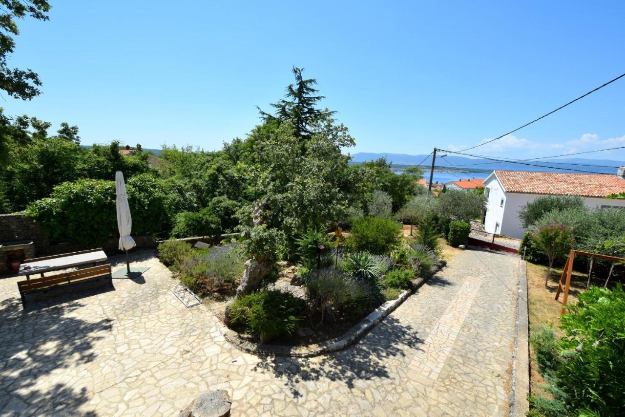 Holiday Home Nikola Malinska Extérieur photo